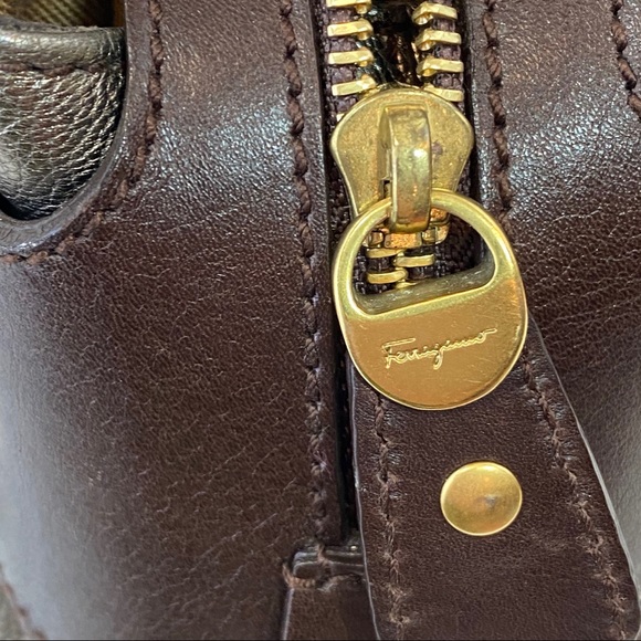 Salvador Ferragamo Pewter & Brown shoulder bag - Picture 7 of 15